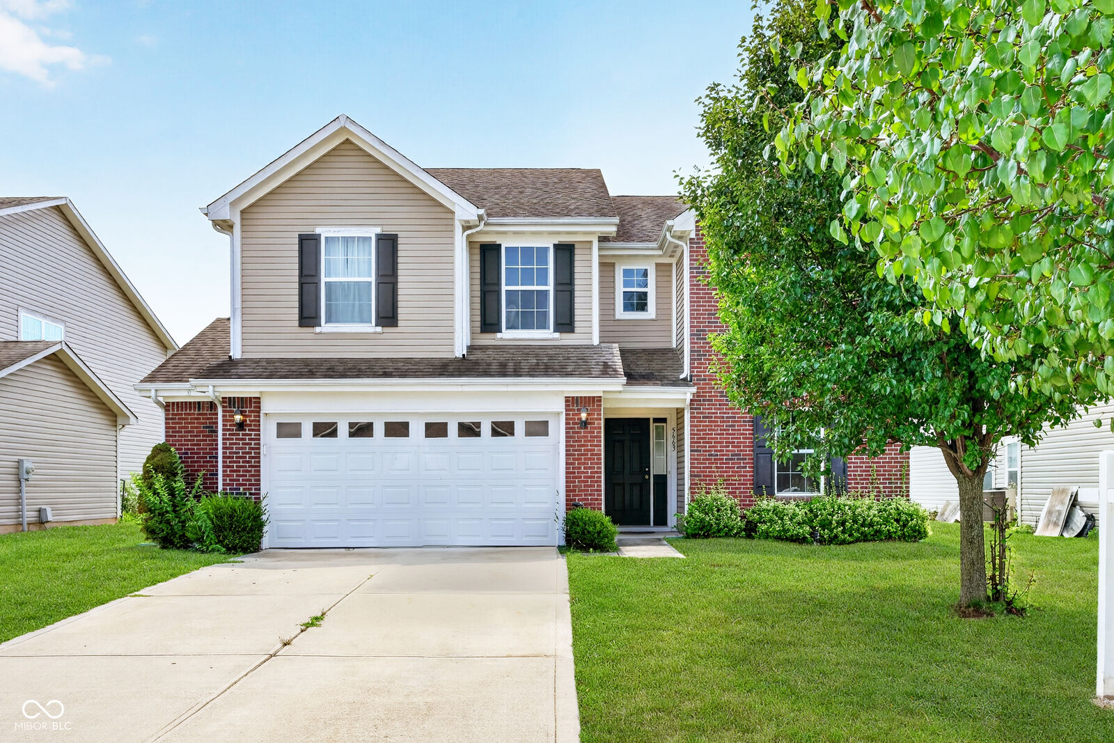 Property Photo:  5663 Battersea Lane  IN 46168 
