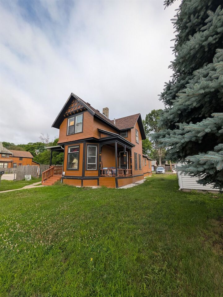 Property Photo:  417 N Fayette Street  MI 48602 
