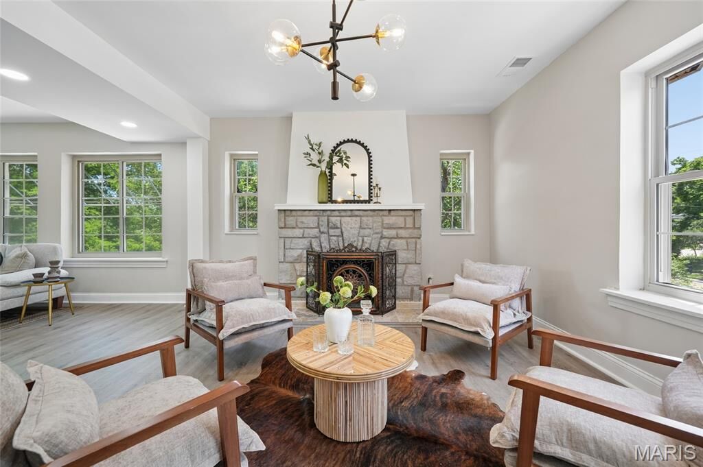 Property Photo: 511 Forder Road MO 63129