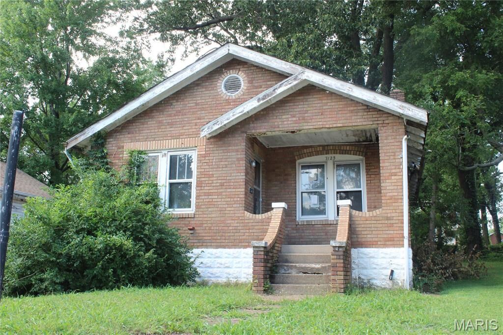 Property Photo:  7125 Woodrow Avenue  MO 63121 