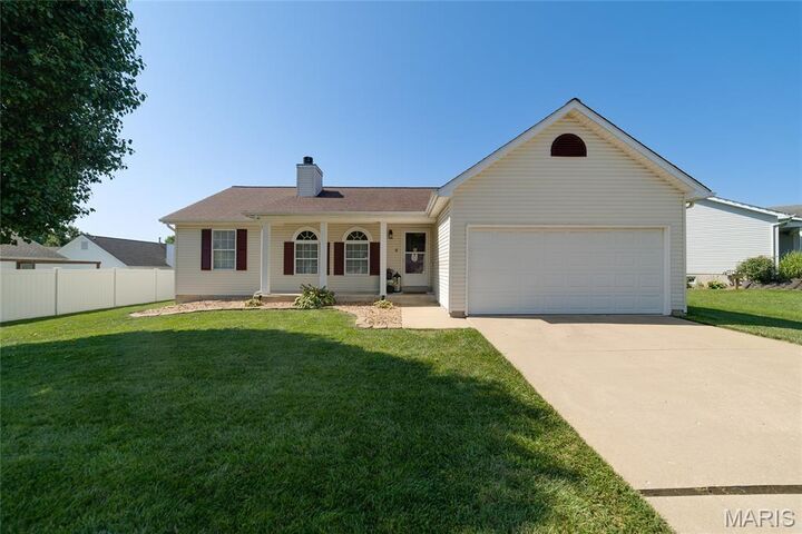 Property Photo:  4 Tomahawk Court  MO 63366 