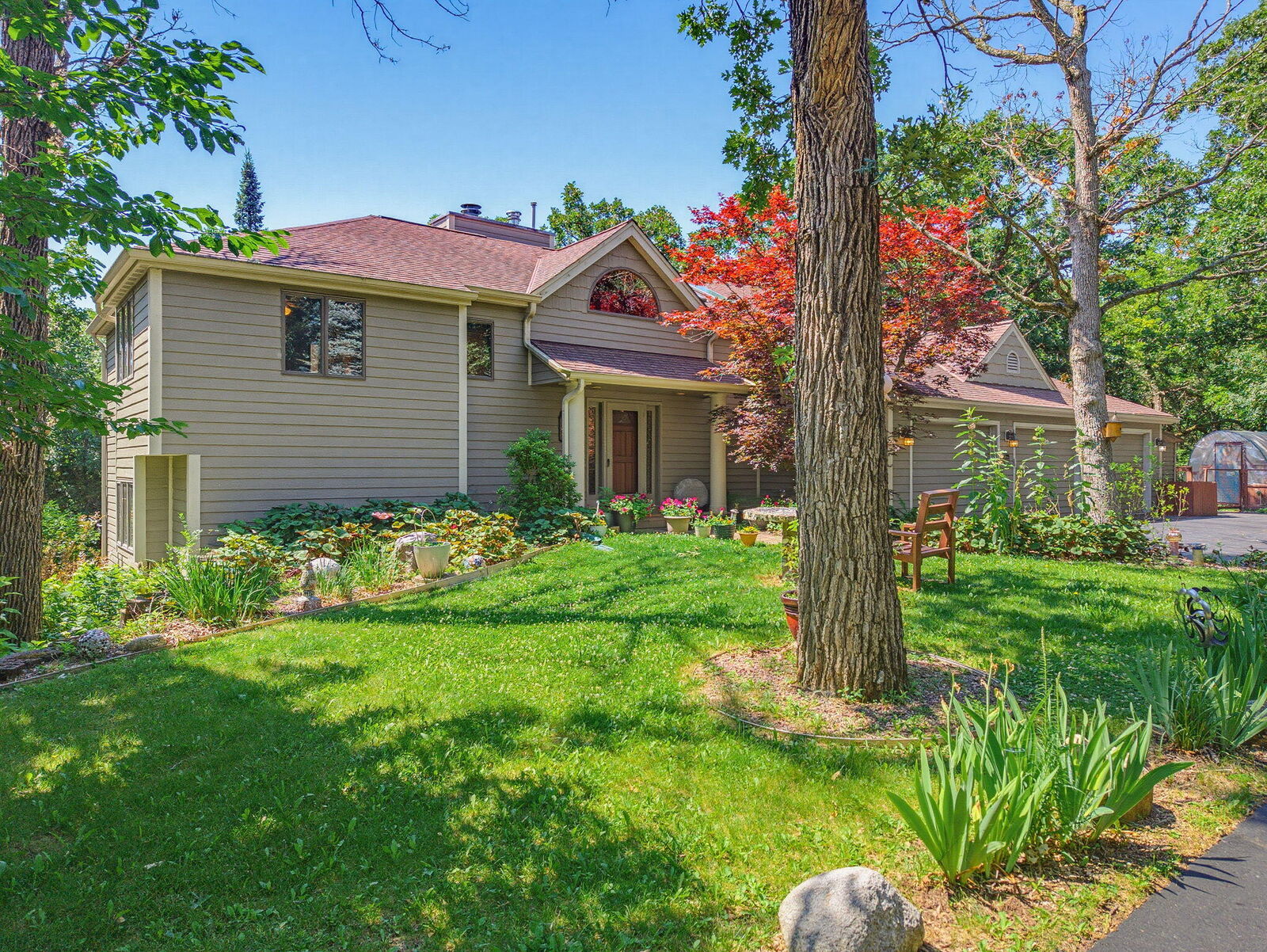Property Photo: S1w31450 Hickory Hollow Ct WI 53018
