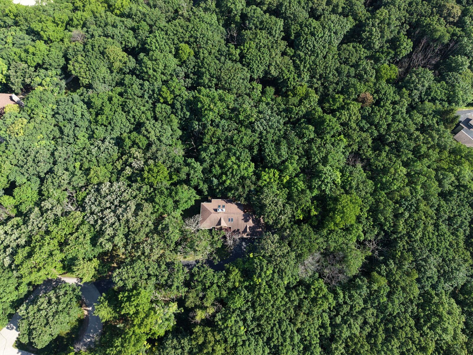 Property Photo:  S1w31450 Hickory Hollow Ct  WI 53018 