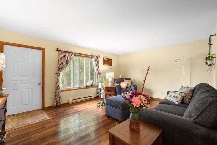 Property Photo:  160 S Maple Ave  WI 53086 