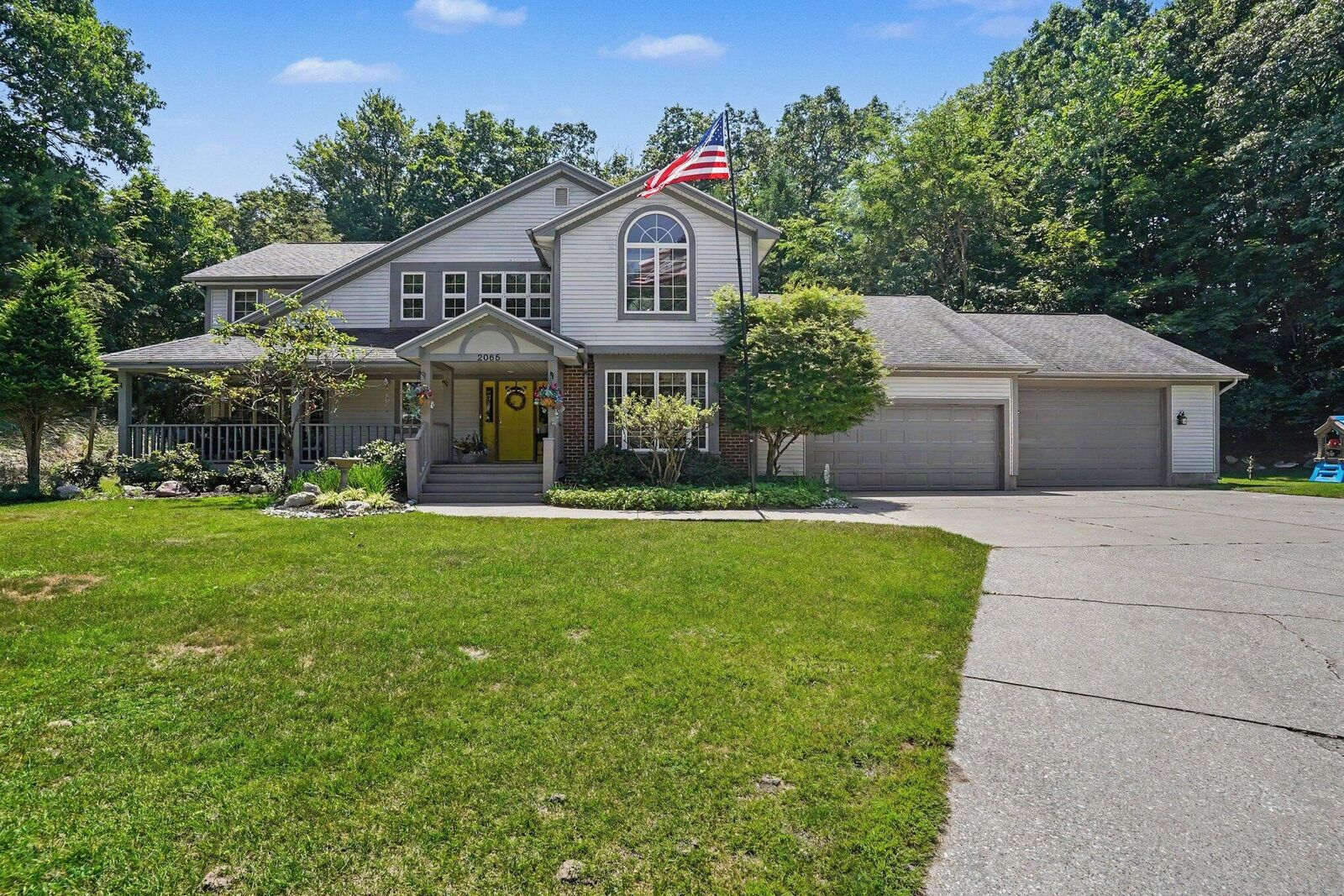 Property Photo: 2065 Forest Park Road MI 49441