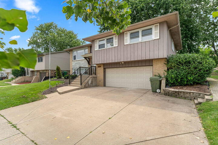 Property Photo: 15954 Ozark Avenue IL 60477