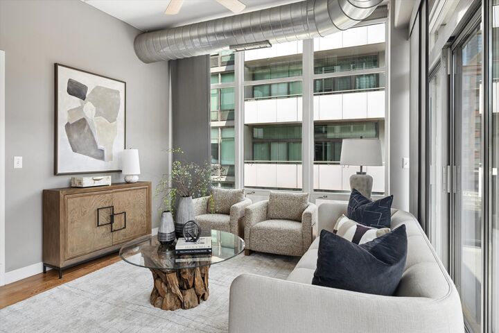 Property Photo:  660 W Wayman Street 405B  IL 60661 