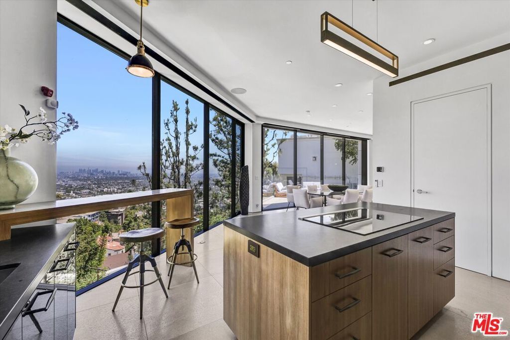 Property Photo:  8526 Hollywood Boulevard  CA 90069 