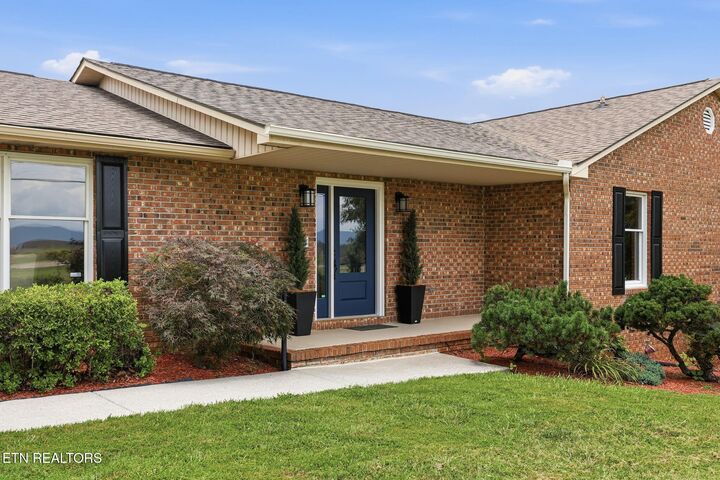 Property Photo:  2709 Sevierville Rd  TN 37804 