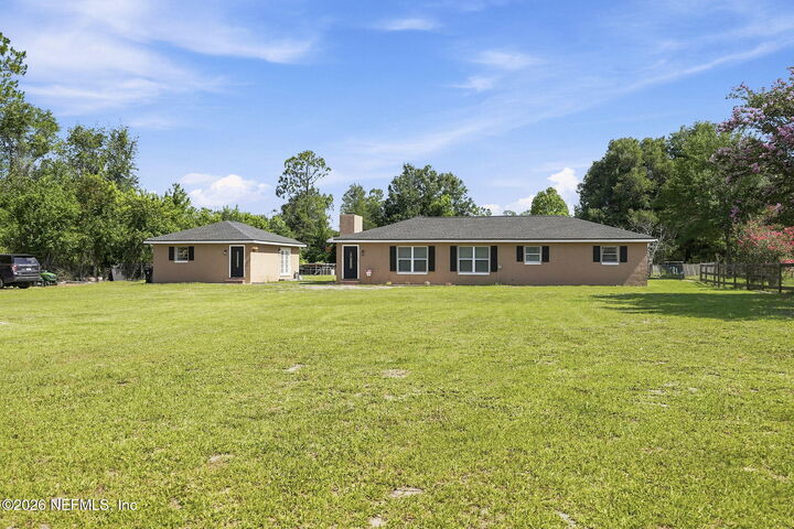 Property Photo: 5684 Maverick Road FL 32068