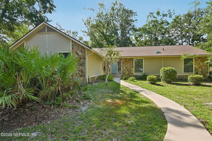 Property Photo: 786 Swiss Oaks Court FL 32259