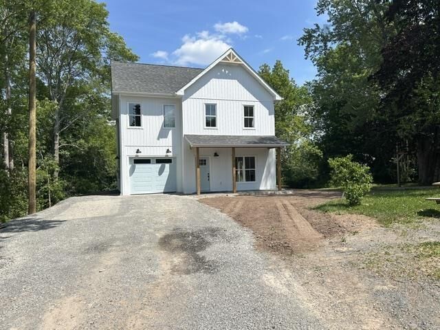 Property Photo: 496 Highland Avenue NS B0N 2T0