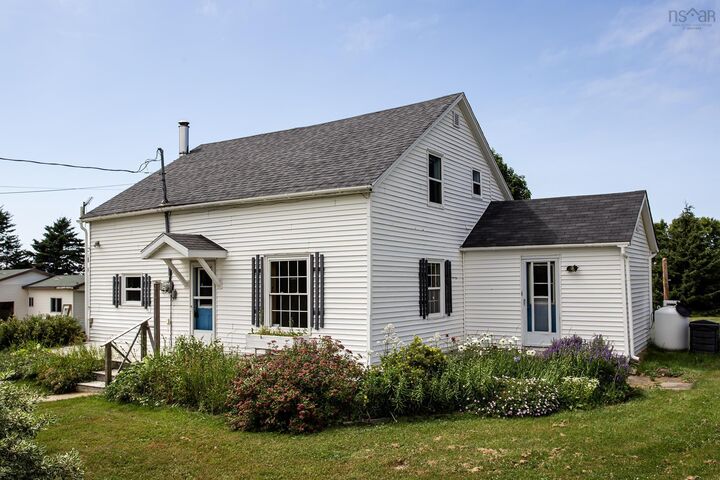 8239 Shore Road W — photo 1