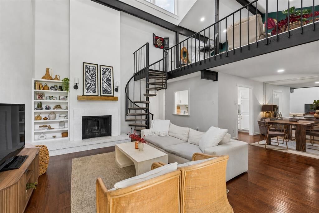 Property Photo: 9308 Chimney Corner Lane TX 75243