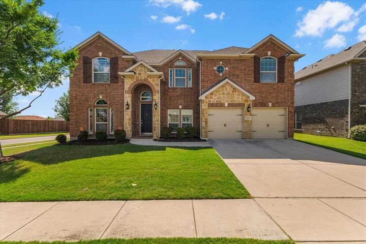 Property Photo: 9833 Saltbrush Street TX 76177