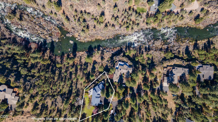 Property Photo:  4211 NW Lower Village Road  OR 97703 