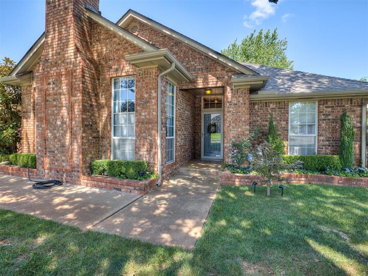 Property Photo: 801 Colony Drive OK 73003