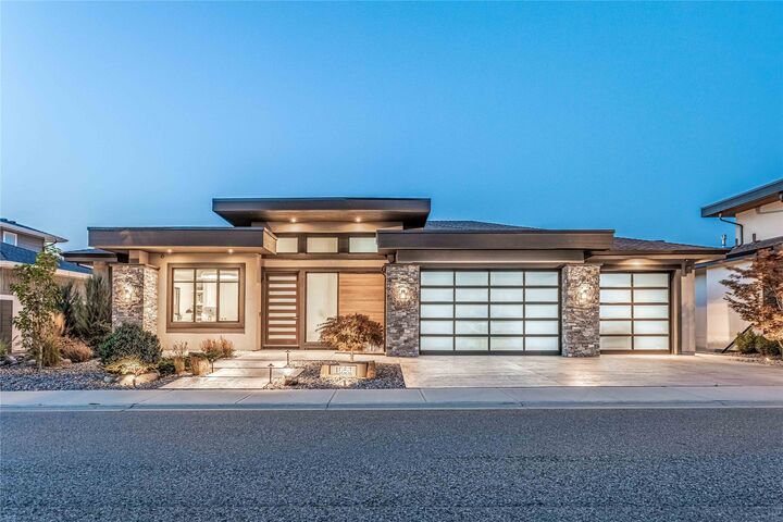 Property Photo: 1050 Ledgeview Court BC V1W 5M6