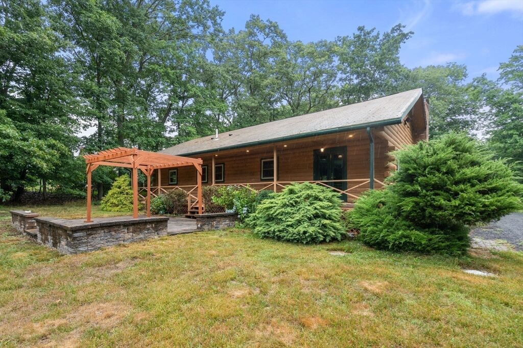 Property Photo: 56 Parmenter Ln MA 02760