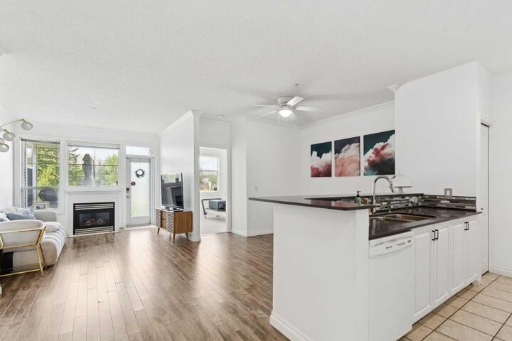 Property Photo: 1010 Arbour Lake Road NW 2126 AB T3G 4Y8