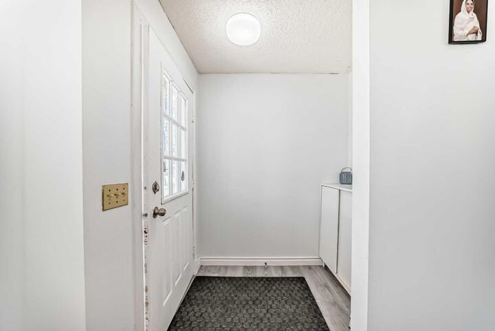 Property Photo:  279 Falton Drive NE  AB T3J 2W8 