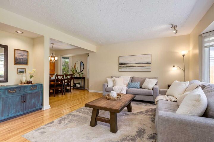 Property Photo: 3931 23 Avenue SW AB T3E 0J9