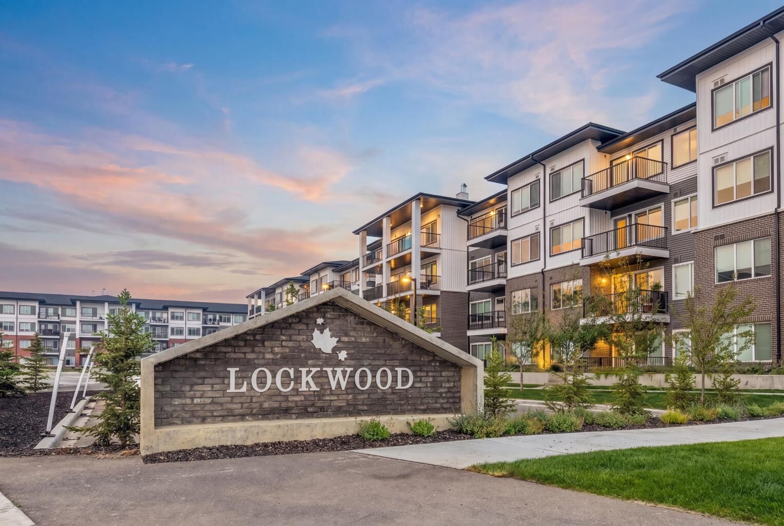 Property Photo: 6 Merganser Drive W 3314 AB T1X 2Y2