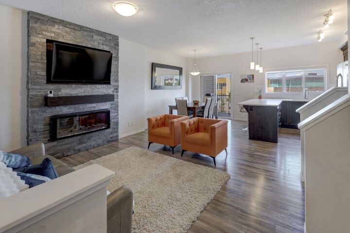 Property Photo: 673 Hillcrest Road SW AB T4B 4C7