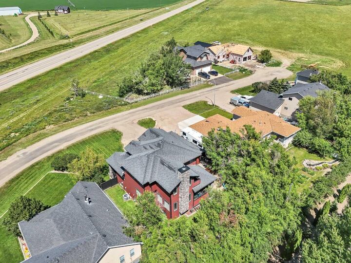 Property Photo: 607 Tokar Road AB T0K 1Z0