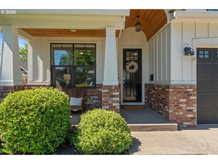 Property Photo: 2136 5th Ave OR 97068