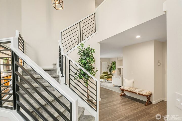 Property Photo: 2450 Ferndale Place NE WA 98056