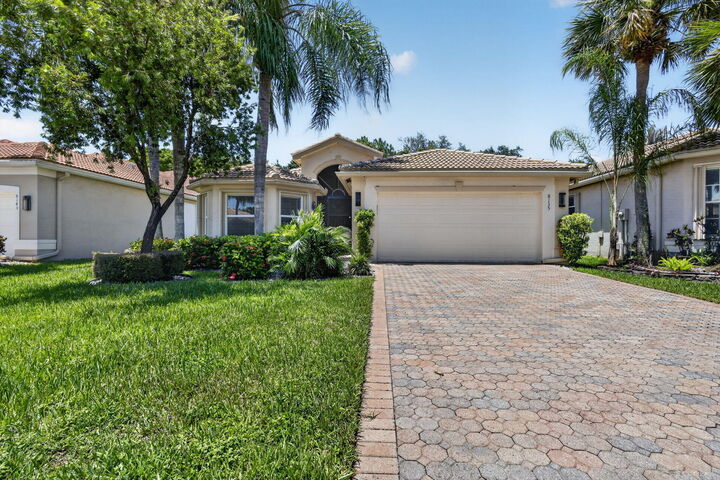 Property Photo: 8135 Playa Del Sur Boulevard FL 33467