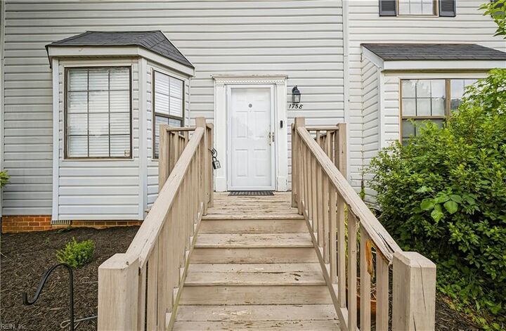 Property Photo:  1758 Skiffes Creek Cir  VA 23185 