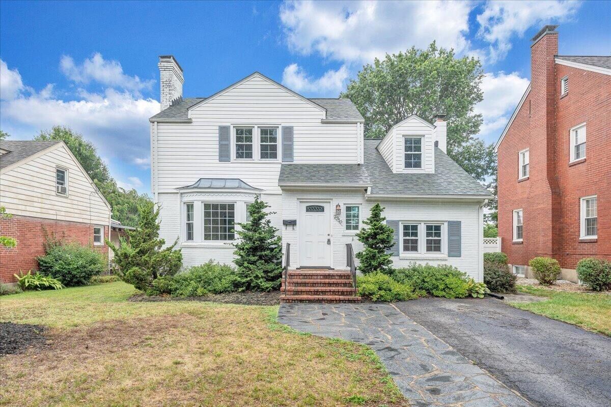 Property Photo:  2310 Westover Ave SW  VA 24015 