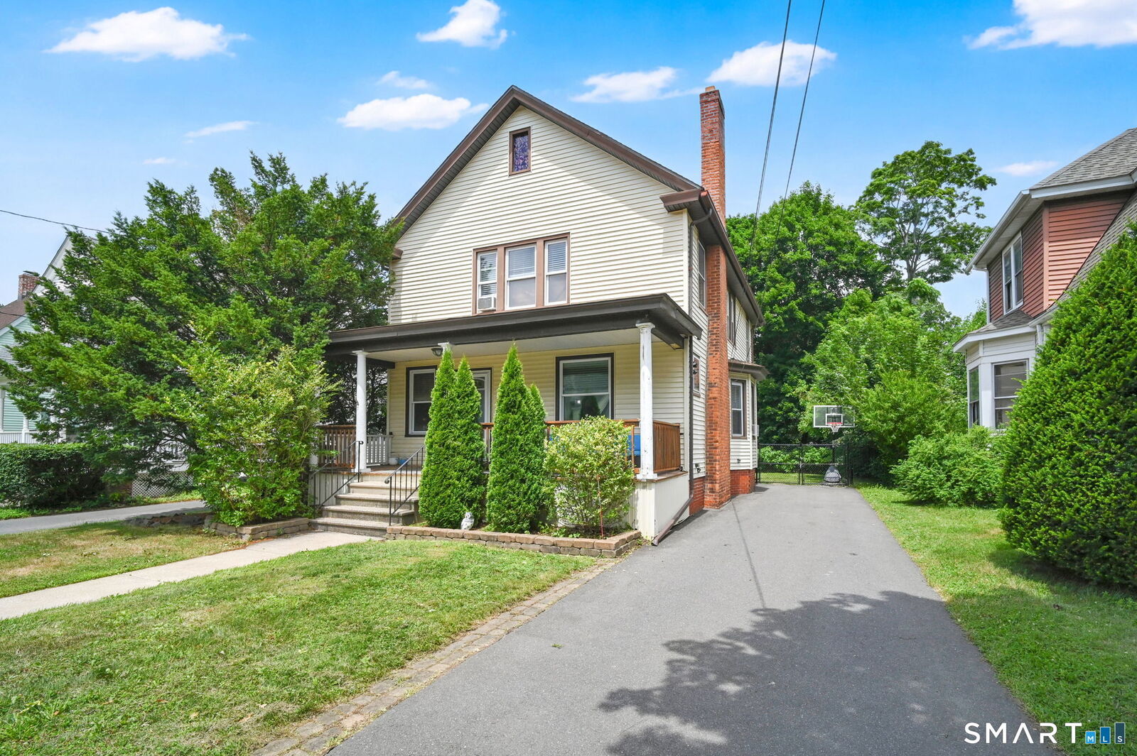 Property Photo: 131 Francis Street CT 06053