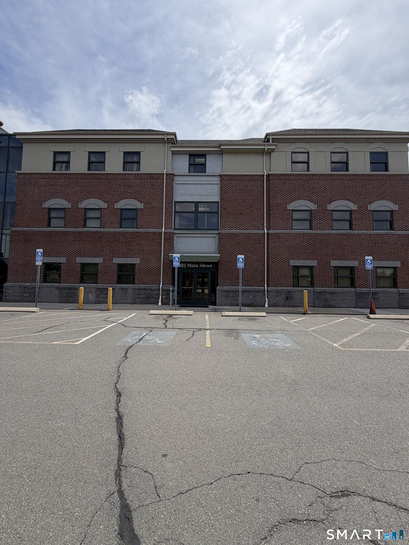 Property Photo:  893 Main Street Third Floor  CT 06108 
