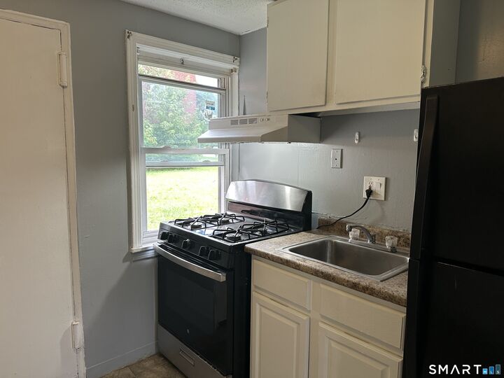 Property Photo: 928 Wethersfield Avenue 2 CT 06114