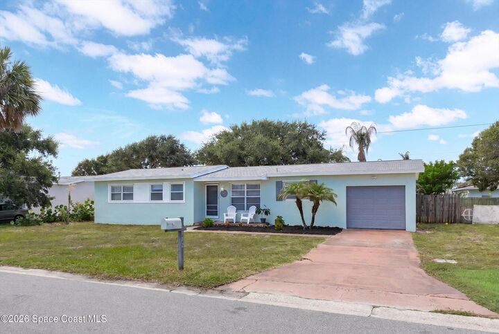 Property Photo:  172 Eden Avenue  FL 32937 