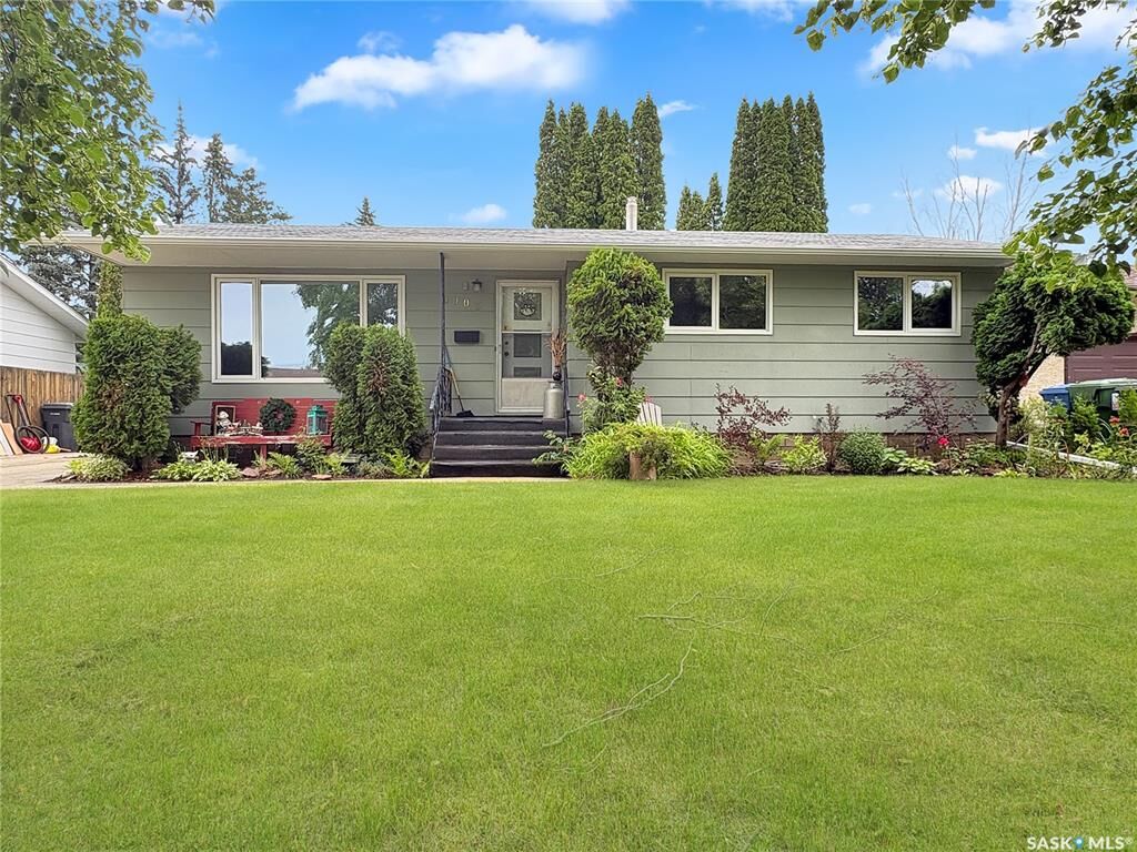 Property Photo:  8903 Thomas Avenue  SK S9A 3H4 