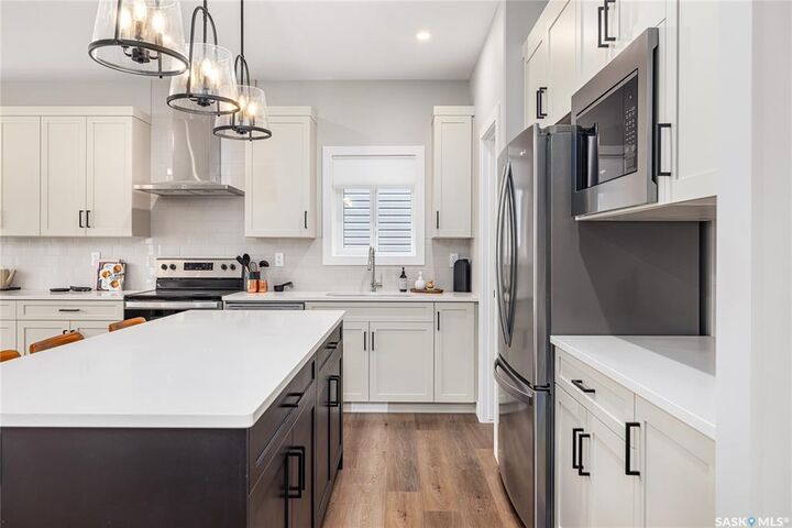 Property Photo: 281 Lakeside Boulevard SK S0K 2T1