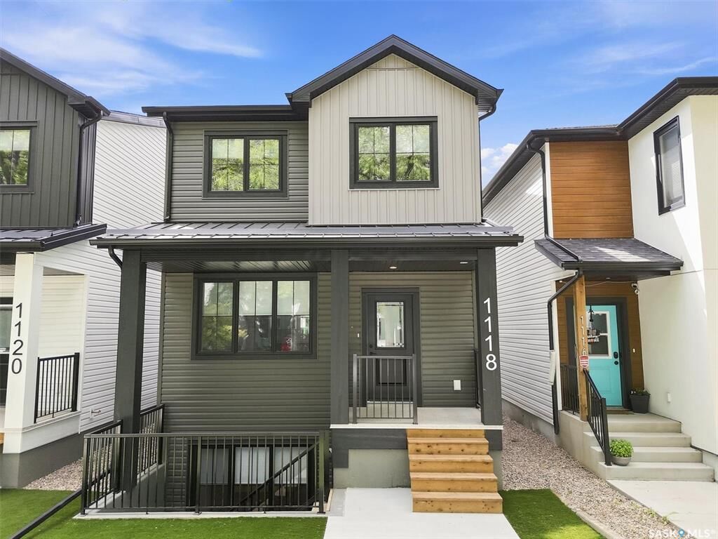Property Photo:  1118 9th Street E  SK S7H 0N4 