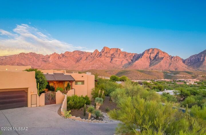Property Photo: 11470 N Copperbelle Place AZ 85737
