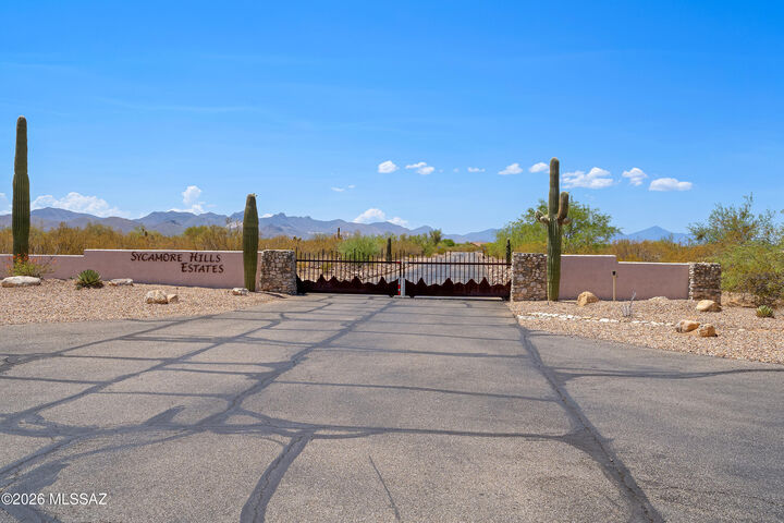 Property Photo: 16756 S Palo Verde View Place AZ 85641