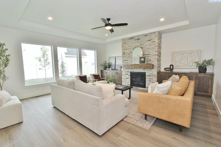 Property Photo:  713 Cortona Way  WA 99352 