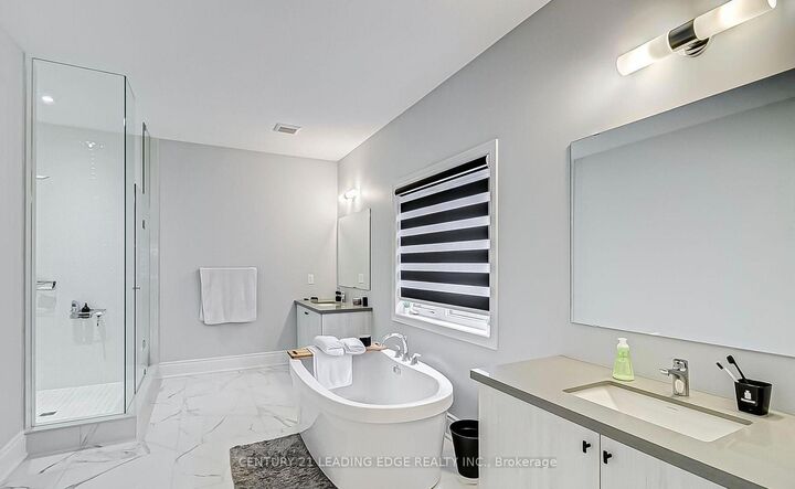 Property Photo:  220 Olde Bayview Avenue  ON L4E 3C7 