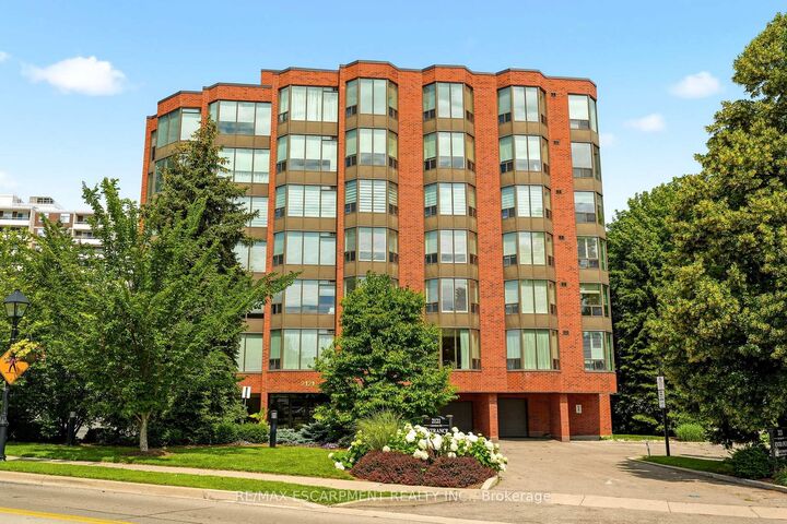 2121 Lakeshore Road 507 — photo 1
