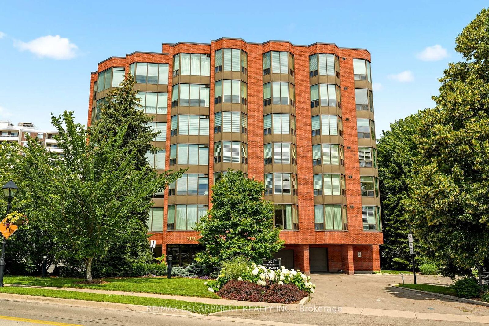 Property Photo: 2121 Lakeshore Road 507 ON L7R 1C9