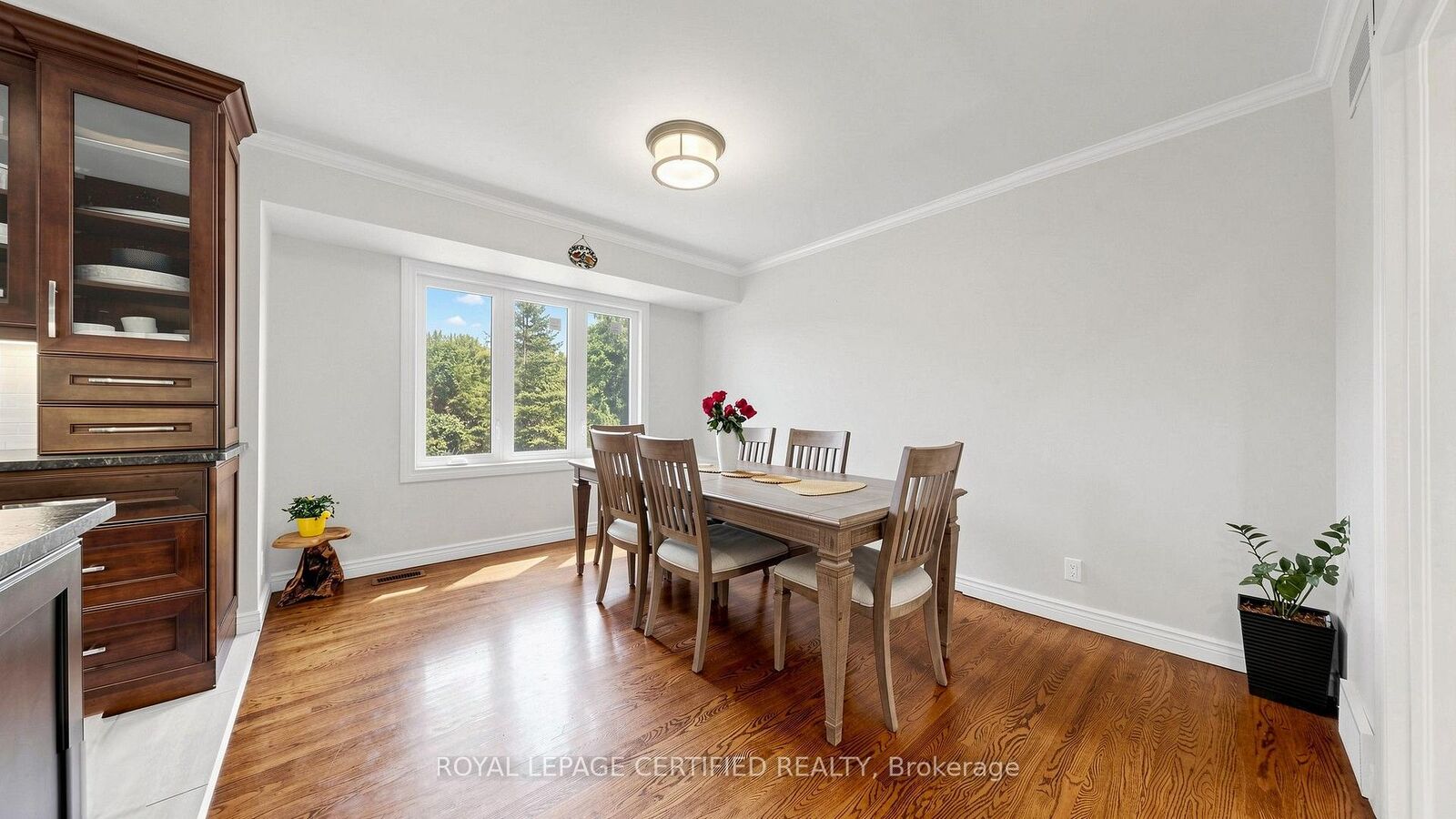 Property Photo:  438 Lexington Road  ON N2K 2K3 