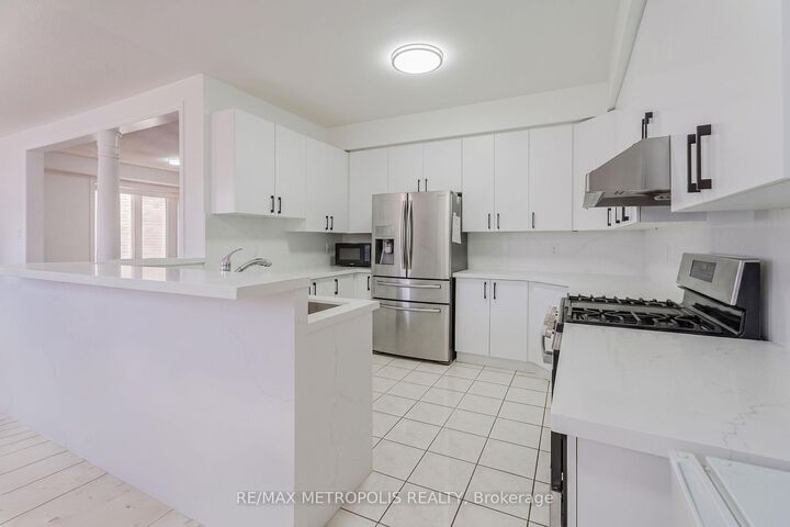 Property Photo:  52 Gore Valley Trail  ON L6P 2G9 