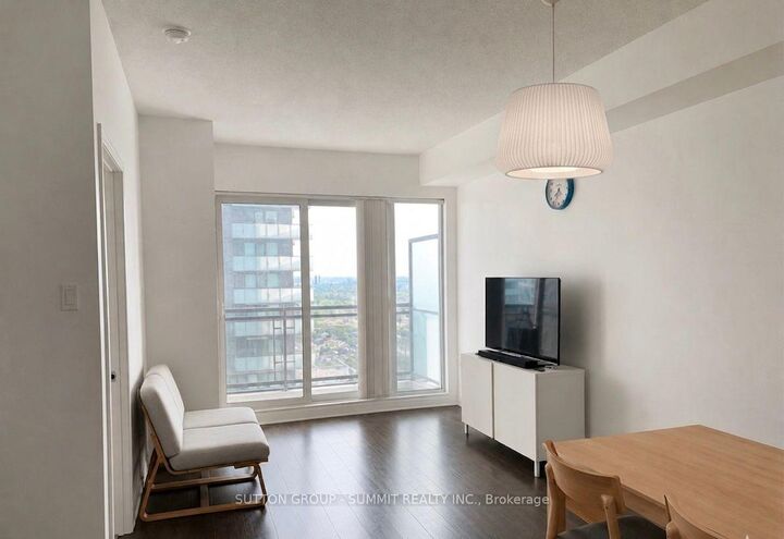 Property Photo: 385 Prince Of Wales Avenue 2809 ON L5B 0C6